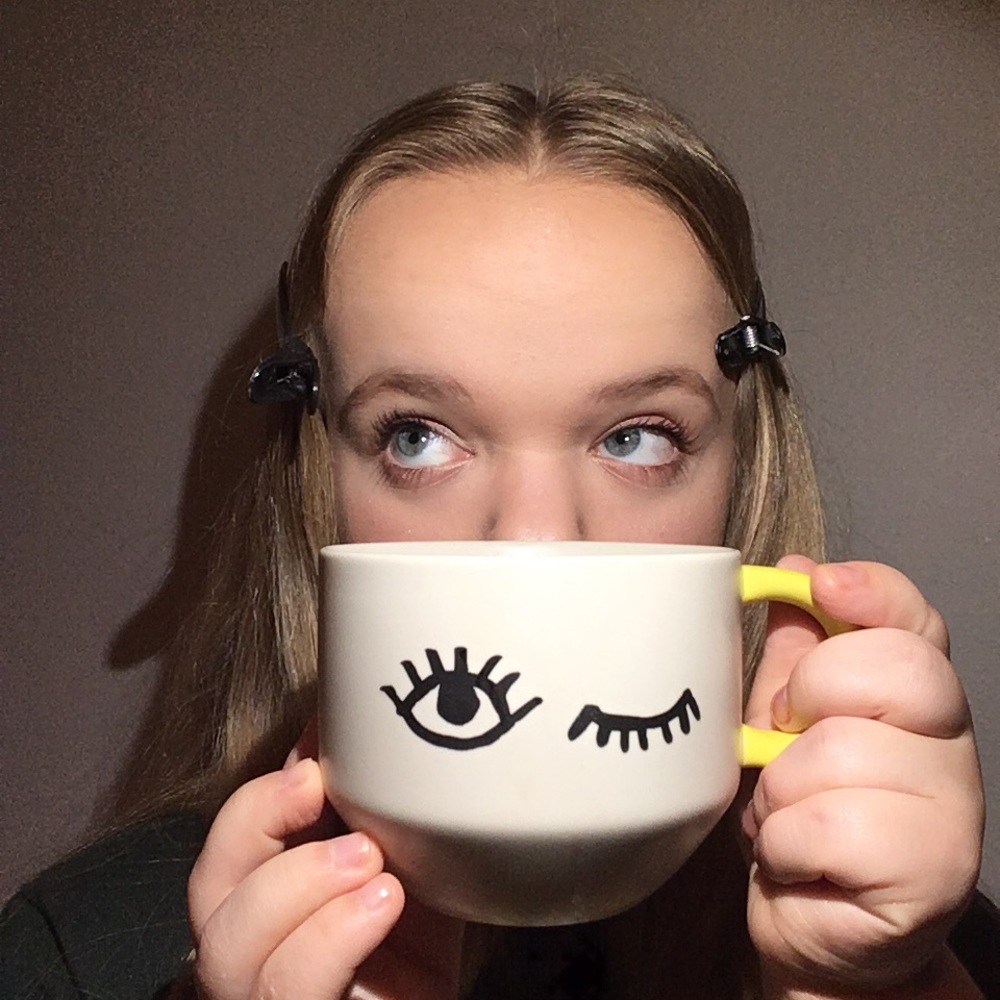 Meet your Posher, Ava